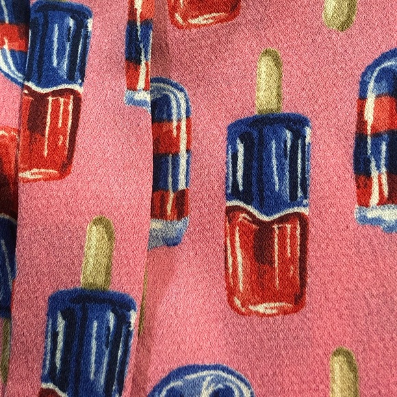 NWT Express Cut Off Sleeve Top - Picture 5 of 5